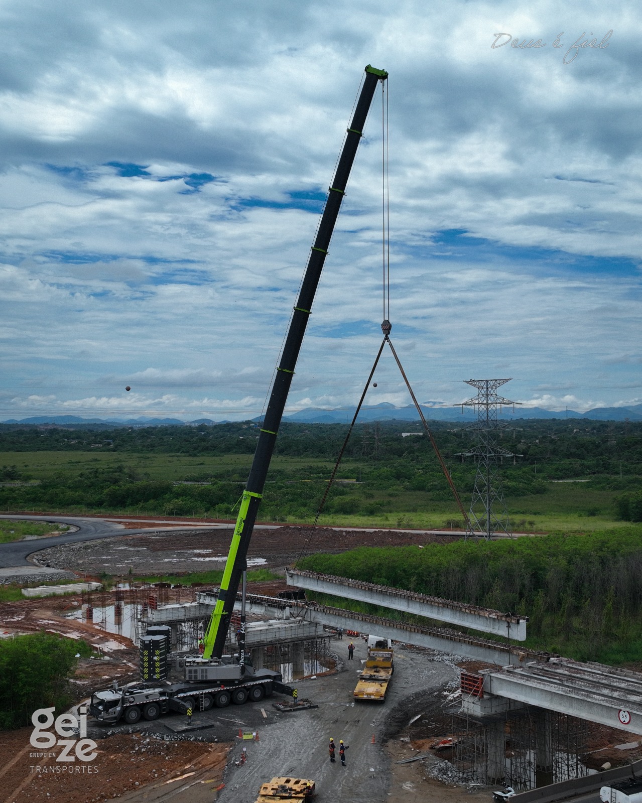 Equipamento da frota: GUINDASTE ZOOMLION 700 TON